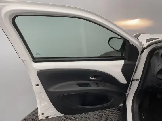 TOYOTA AYGO X - voiture d'occasion - Photo 19
