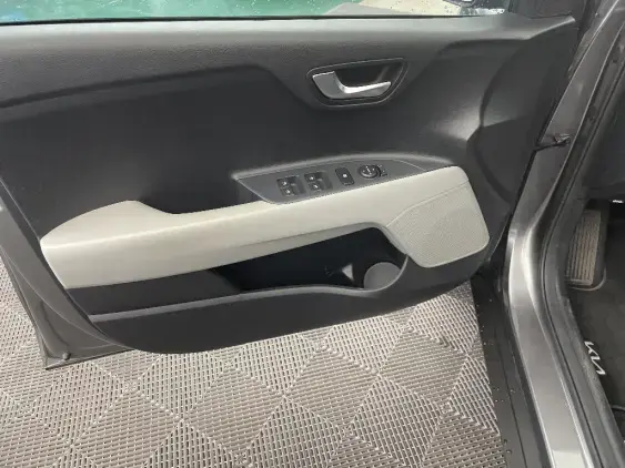 KIA STONIC - voiture d'occasion - Photo 19