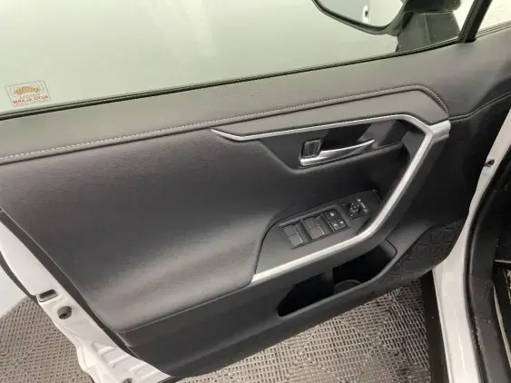 TOYOTA RAV4 V - voiture d'occasion - Photo 19