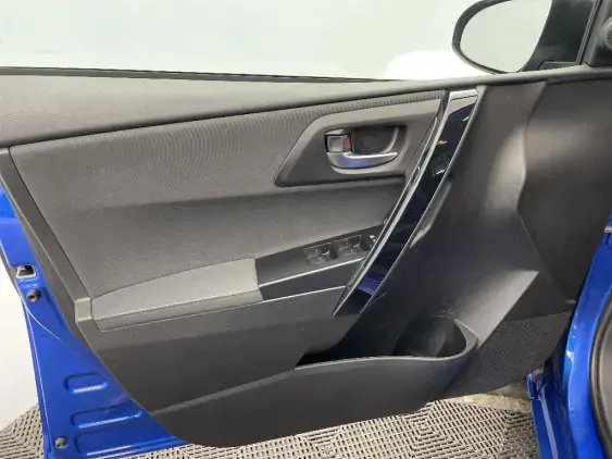 TOYOTA AURIS II - voiture d'occasion - Photo 19