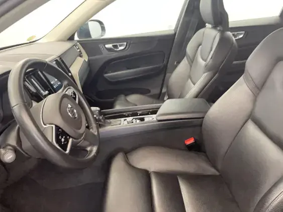 VOLVO XC60 II - voiture d'occasion - Photo 18