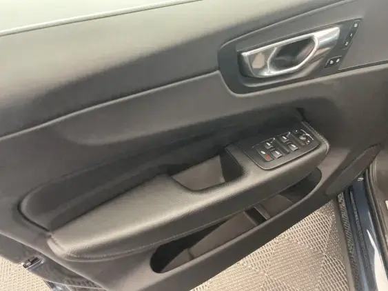 VOLVO XC60 II - voiture d'occasion - Photo 19