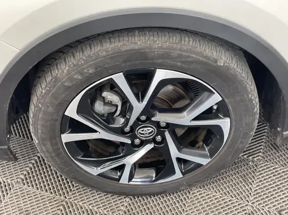 TOYOTA C-HR - voiture d'occasion - Photo 23