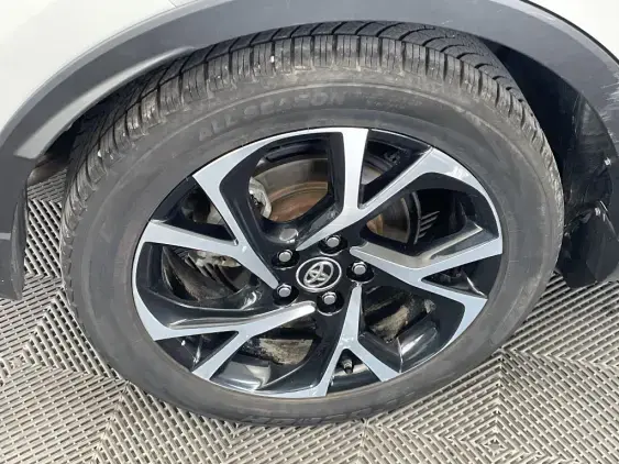 TOYOTA C-HR - voiture d'occasion - Photo 25