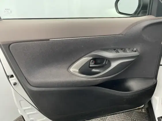 TOYOTA YARIS CROSS I - voiture d'occasion - Photo 19