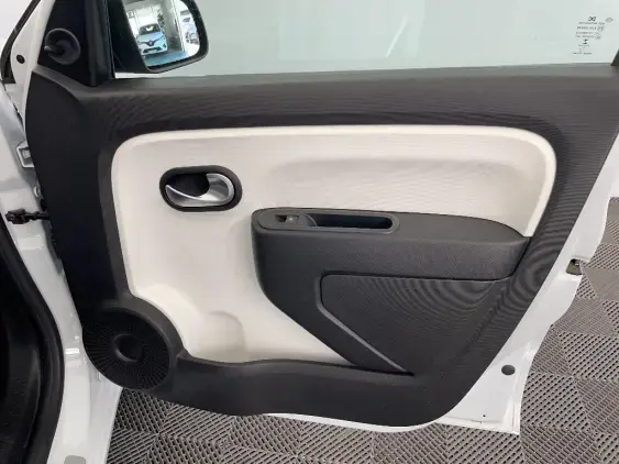 RENAULT TWINGO III - voiture d'occasion - Photo 20