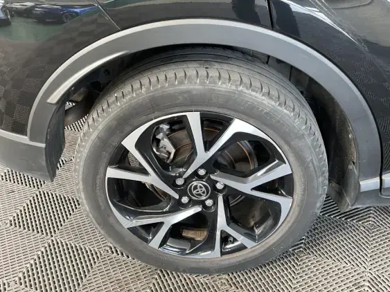 TOYOTA C-HR - voiture d'occasion - Photo 25