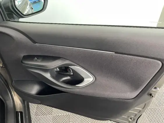 TOYOTA YARIS CROSS I - voiture d'occasion - Photo 19