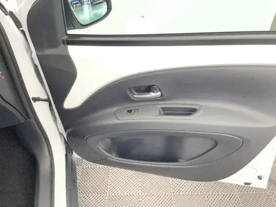 TOYOTA AYGO X - voiture d'occasion - Photo 20