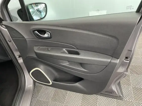 RENAULT CAPTUR - voiture d'occasion - Photo 19