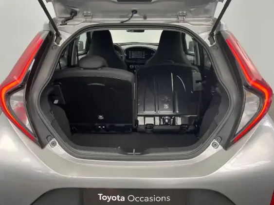 TOYOTA AYGO X - voiture d'occasion - Photo 16
