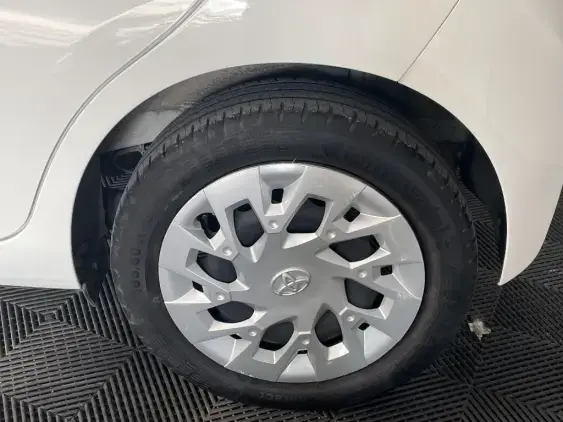 TOYOTA AYGO II - voiture d'occasion - Photo 24