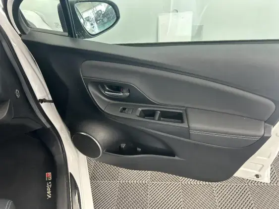 TOYOTA YARIS III - voiture d'occasion - Photo 20