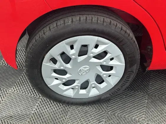 TOYOTA AYGO II - voiture d'occasion - Photo 25