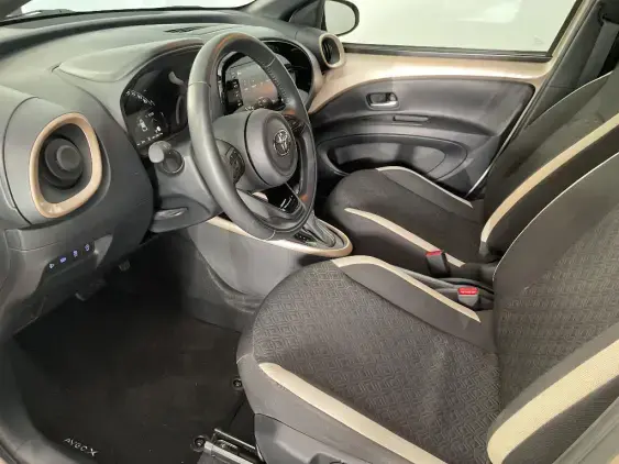 TOYOTA AYGO X - voiture d'occasion - Photo 18