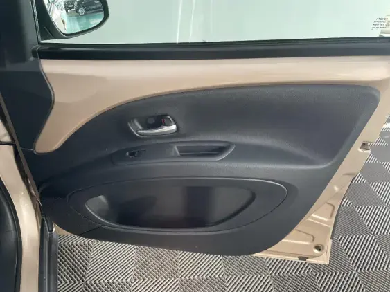 TOYOTA AYGO X - voiture d'occasion - Photo 20