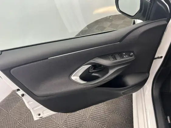 TOYOTA YARIS IV - voiture d'occasion - Photo 19