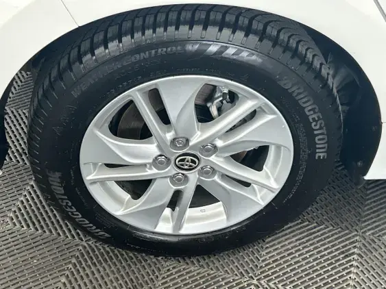 TOYOTA YARIS IV - voiture d'occasion - Photo 25