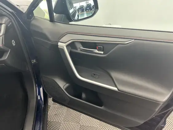 TOYOTA RAV4 V - voiture d'occasion - Photo 20