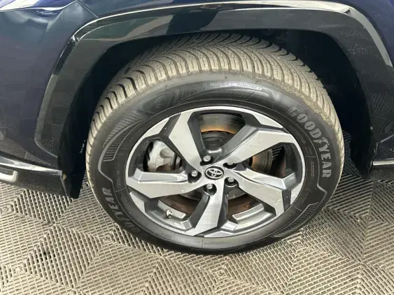 TOYOTA RAV4 V - voiture d'occasion - Photo 23