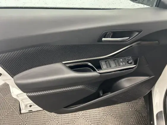 TOYOTA C-HR - voiture d'occasion - Photo 19