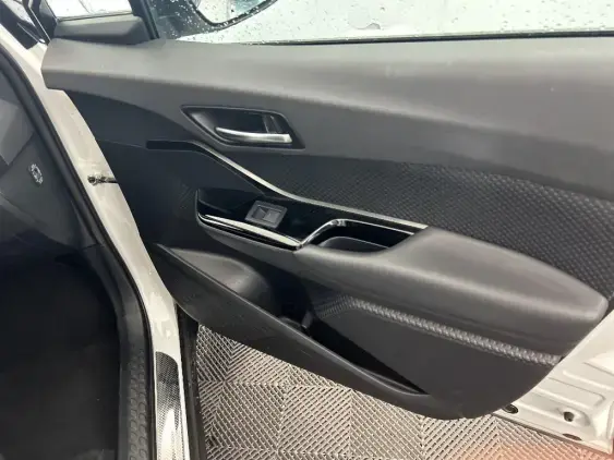 TOYOTA C-HR - voiture d'occasion - Photo 20