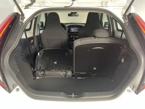 TOYOTA AYGO X - voiture d'occasion - Photo 16