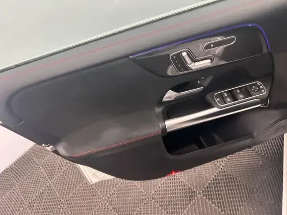 MERCEDES-BENZ CLASSE B III - voiture d'occasion - Photo 19