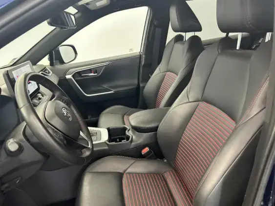TOYOTA RAV4 V - voiture d'occasion - Photo 18