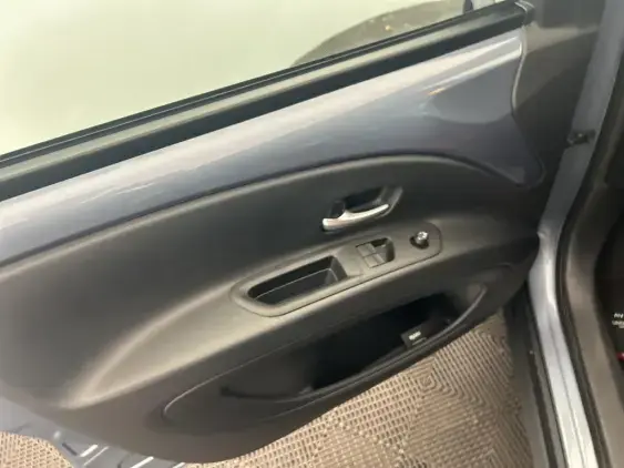 TOYOTA AYGO X - voiture d'occasion - Photo 19