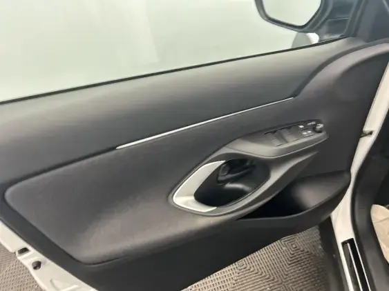 TOYOTA YARIS CROSS I - voiture d'occasion - Photo 19