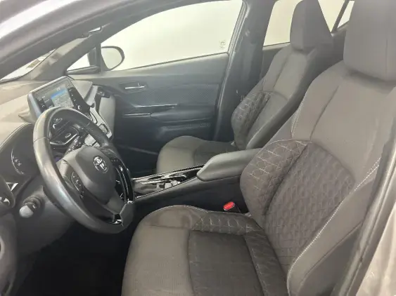 TOYOTA C-HR - voiture d'occasion - Photo 18