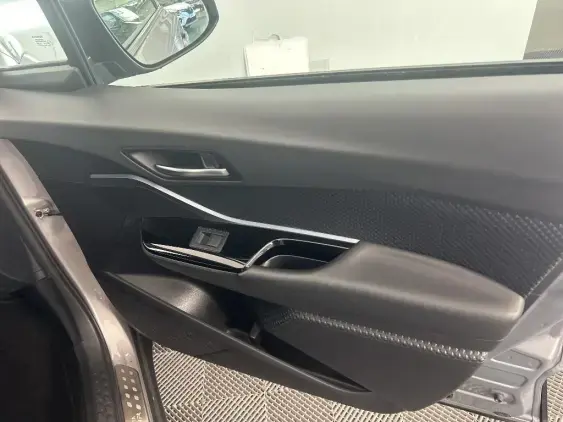 TOYOTA C-HR - voiture d'occasion - Photo 20