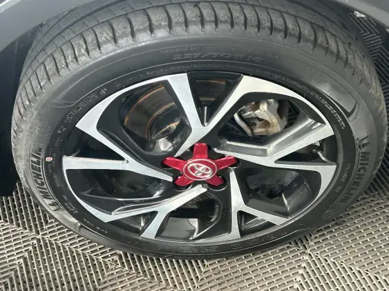 TOYOTA C-HR - voiture d'occasion - Photo 24