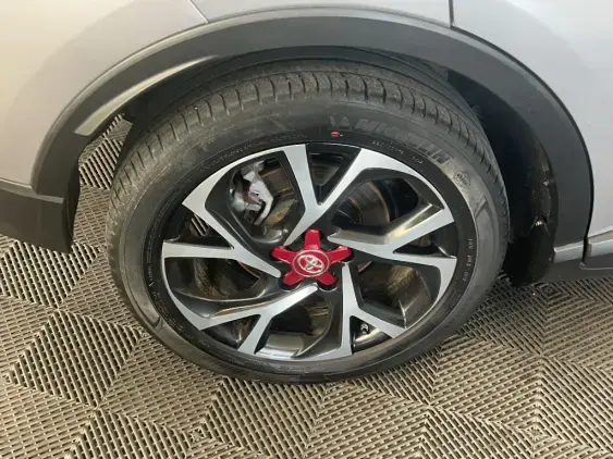TOYOTA C-HR - voiture d'occasion - Photo 25
