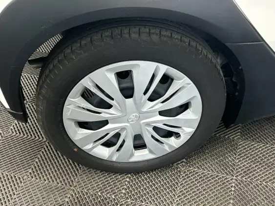TOYOTA AYGO X - voiture d'occasion - Photo 25