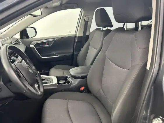 TOYOTA RAV4 V - voiture d'occasion - Photo 18