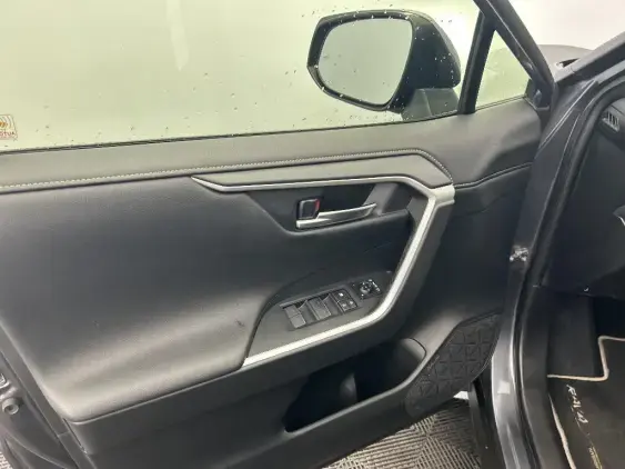 TOYOTA RAV4 V - voiture d'occasion - Photo 19
