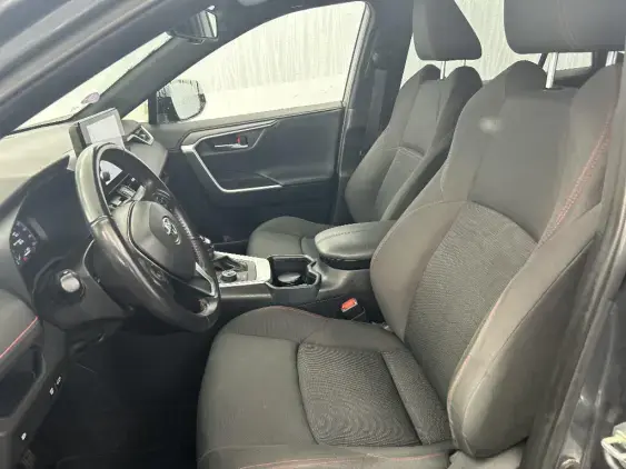 TOYOTA RAV4 V - voiture d'occasion - Photo 18
