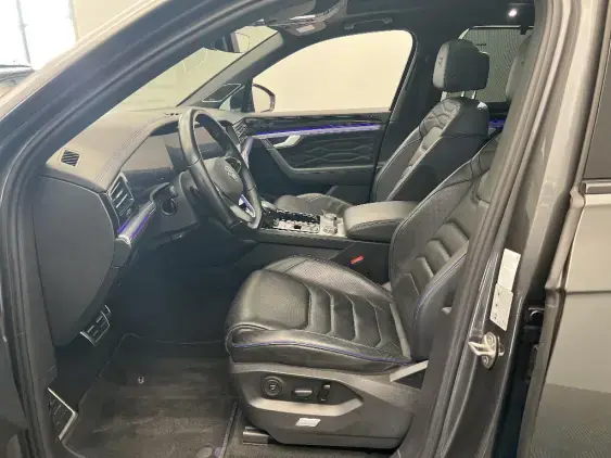 VOLKSWAGEN TOUAREG III - voiture d'occasion - Photo 17