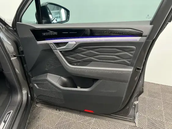 VOLKSWAGEN TOUAREG III - voiture d'occasion - Photo 19