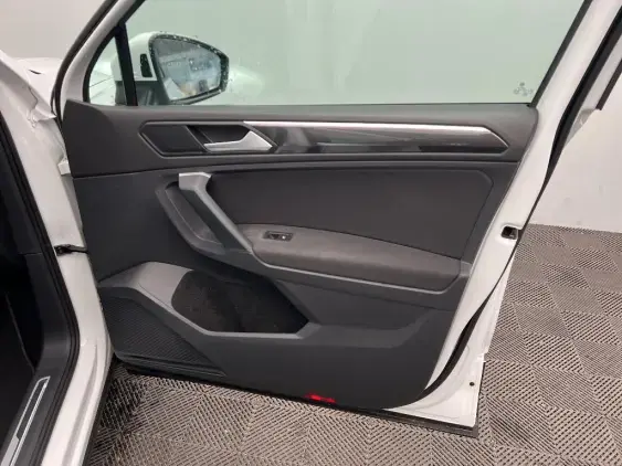 VOLKSWAGEN TIGUAN II - voiture d'occasion - Photo 19