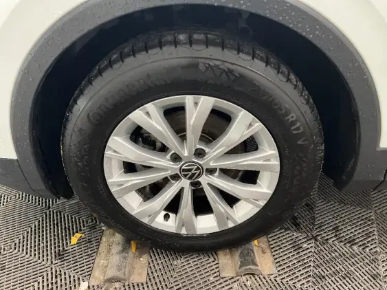 VOLKSWAGEN TIGUAN II - voiture d'occasion - Photo 22