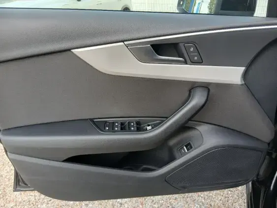 AUDI A4 AVANT - voiture d'occasion - Photo 19