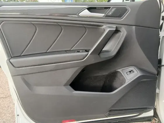 VOLKSWAGEN TIGUAN ALLSPACE - voiture d'occasion - Photo 19