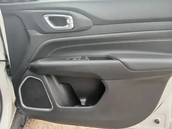 JEEP COMPASS III - voiture d'occasion - Photo 20