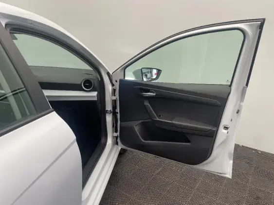 SEAT IBIZA V - voiture d'occasion - Photo 18