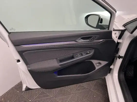 VOLKSWAGEN GOLF VIII - voiture d'occasion - Photo 18