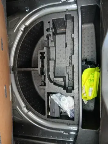 VOLKSWAGEN E-UP! II - voiture d'occasion - Photo 17