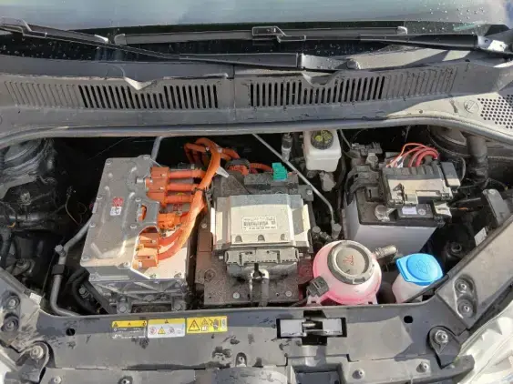 VOLKSWAGEN E-UP! II - voiture d'occasion - Photo 21